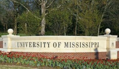 University of Mississippi Undergraduate Scholarships